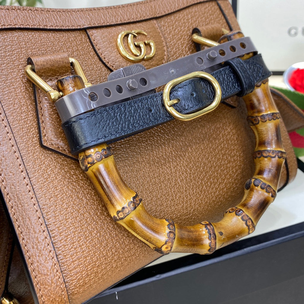 Gucci Diana Mini tote bag Brown