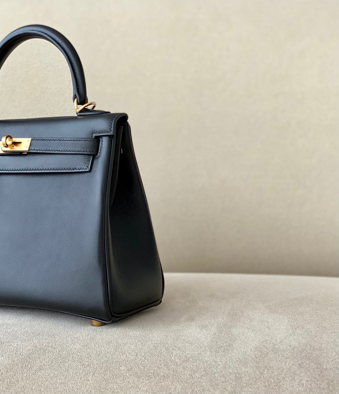 Hermes Black Kelly 25 cm Swift Gold Hardware.