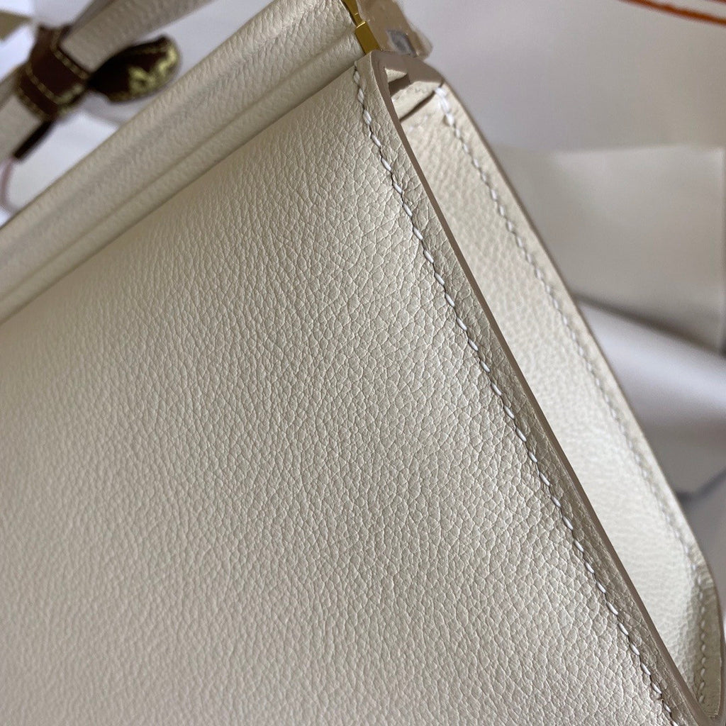 Hermes Clic-H 21 bag Craie Evercolor calfskin  with Gold hardwares