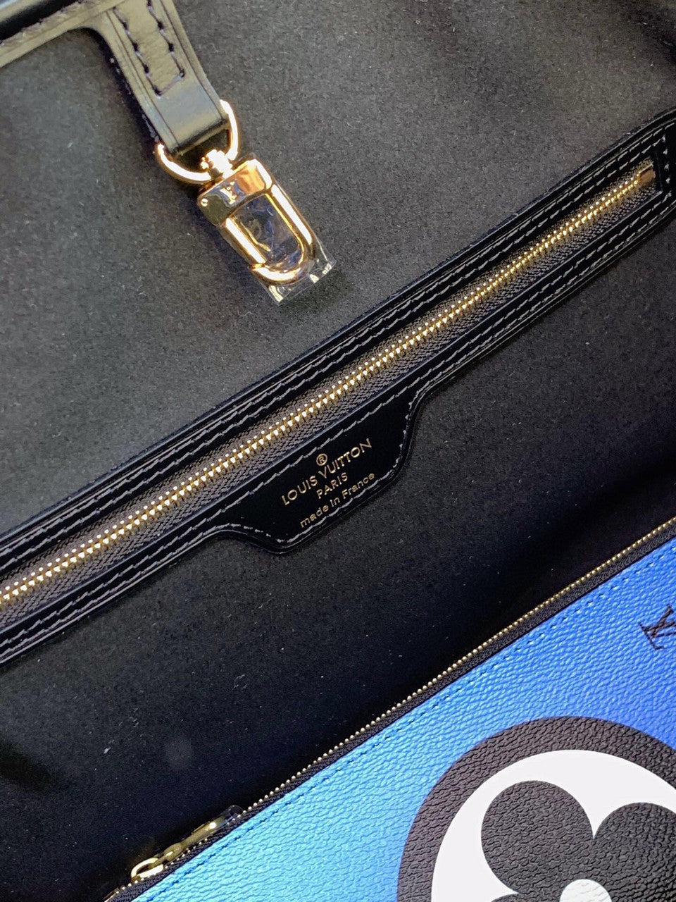 Louis Vuitton M57483  GAME ON NEVERFULL MM