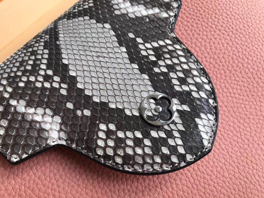 Louis Vuitton N92801 CAPUCINES PM