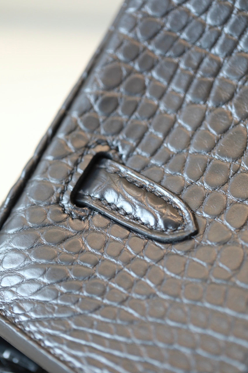 HERMES SO-BLACK BIRKIN 30 Alligator crocodile skin, Black hardware