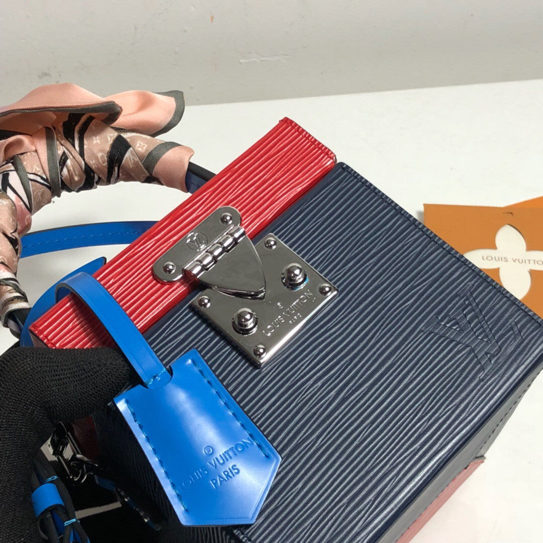 Louis Vuitton M52466 BLEECKER BOX