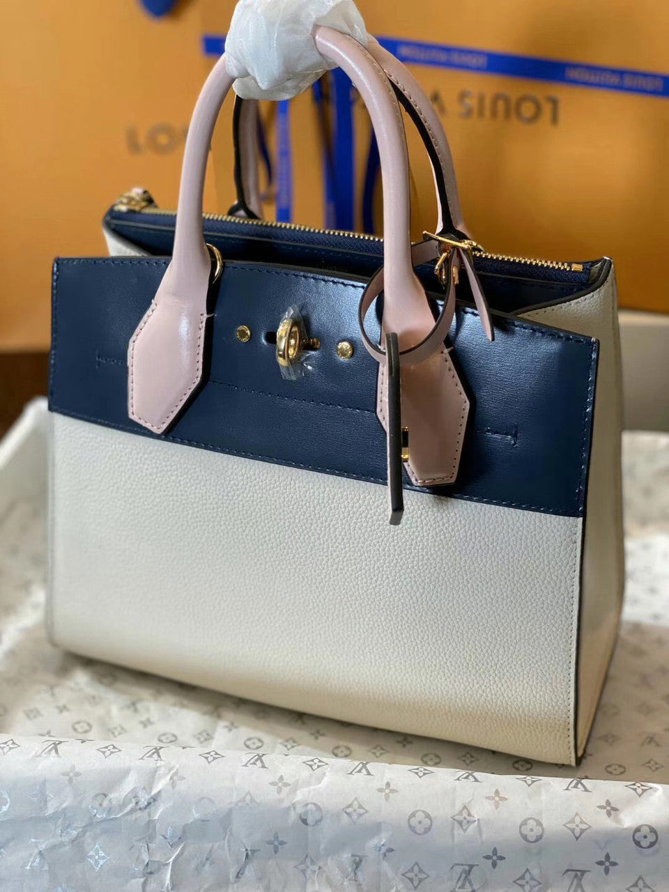Louis Vuitton M53321 City Steamer PM Beige
