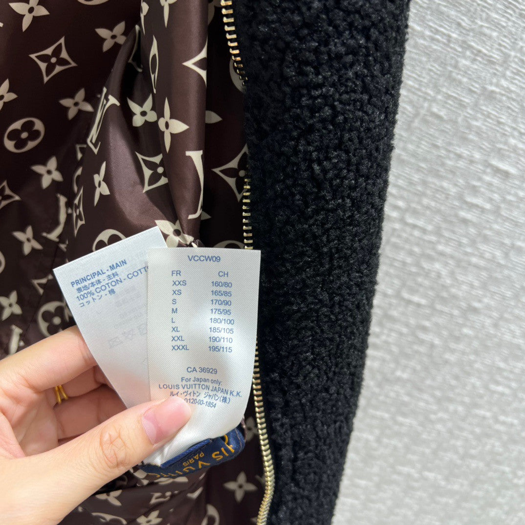 Louis Vuitton 1AAMTB REVERSIBLE BOUCLÉ WOOL PARKA