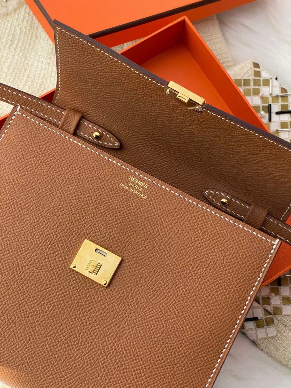Hermes Clic 16 wallet Gold Epsom Leather With Gold Hardware