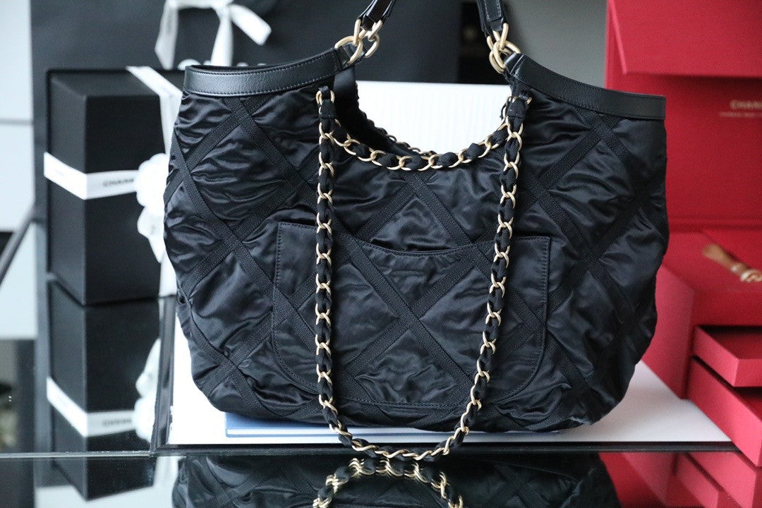 Chanel Maxi Shopping Bag 2022