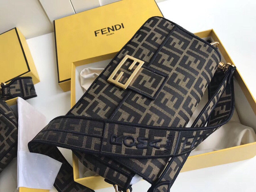 FENDI BAGUETTE LARGE Brown fabric bag