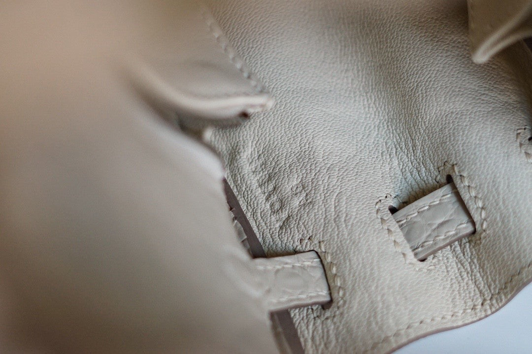 Hermes Craie Alligator KELLY 25 WITH PALLADIUM  HARDWARE