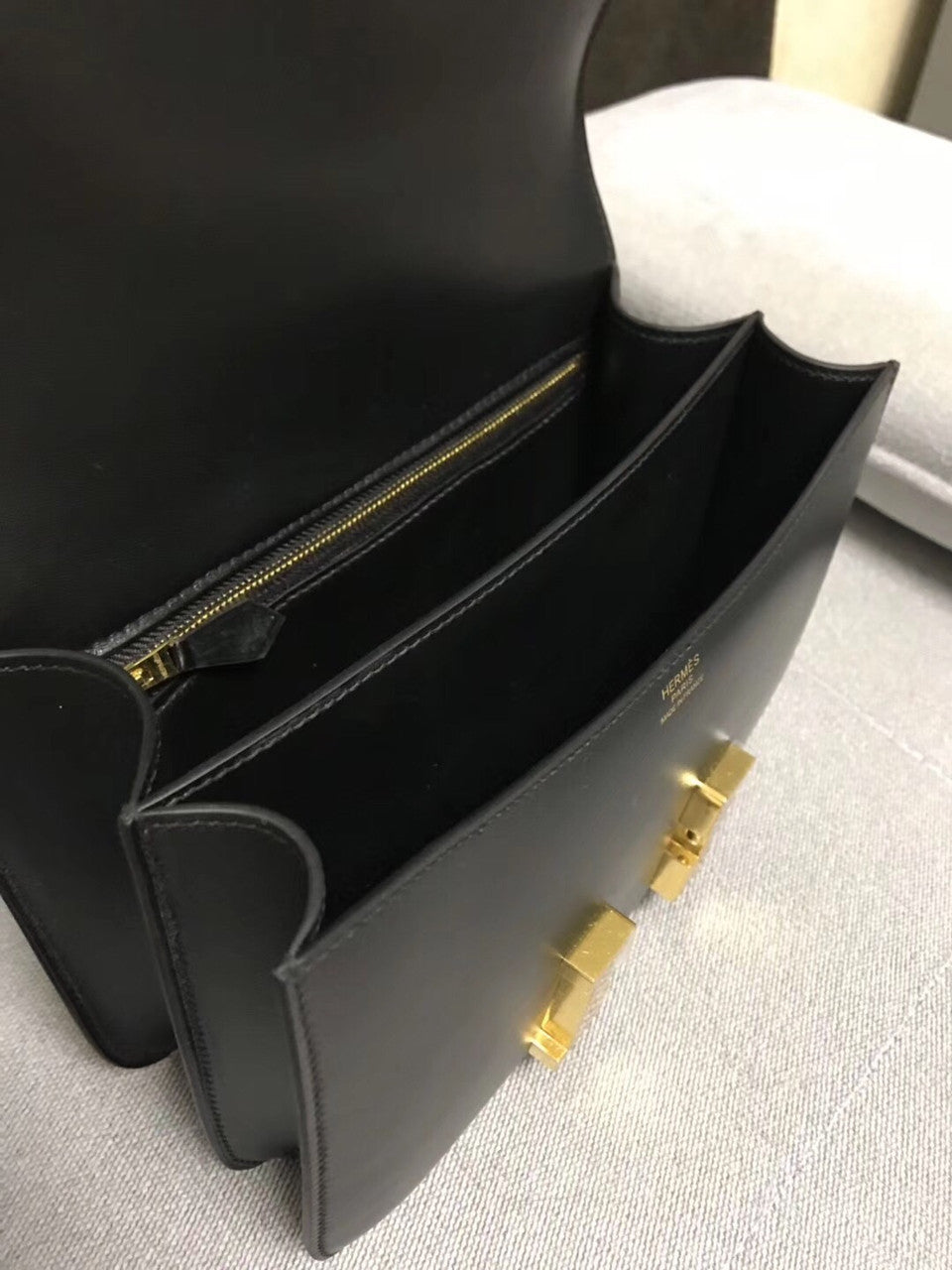 Hermès Black Box Leather Constance 23cm