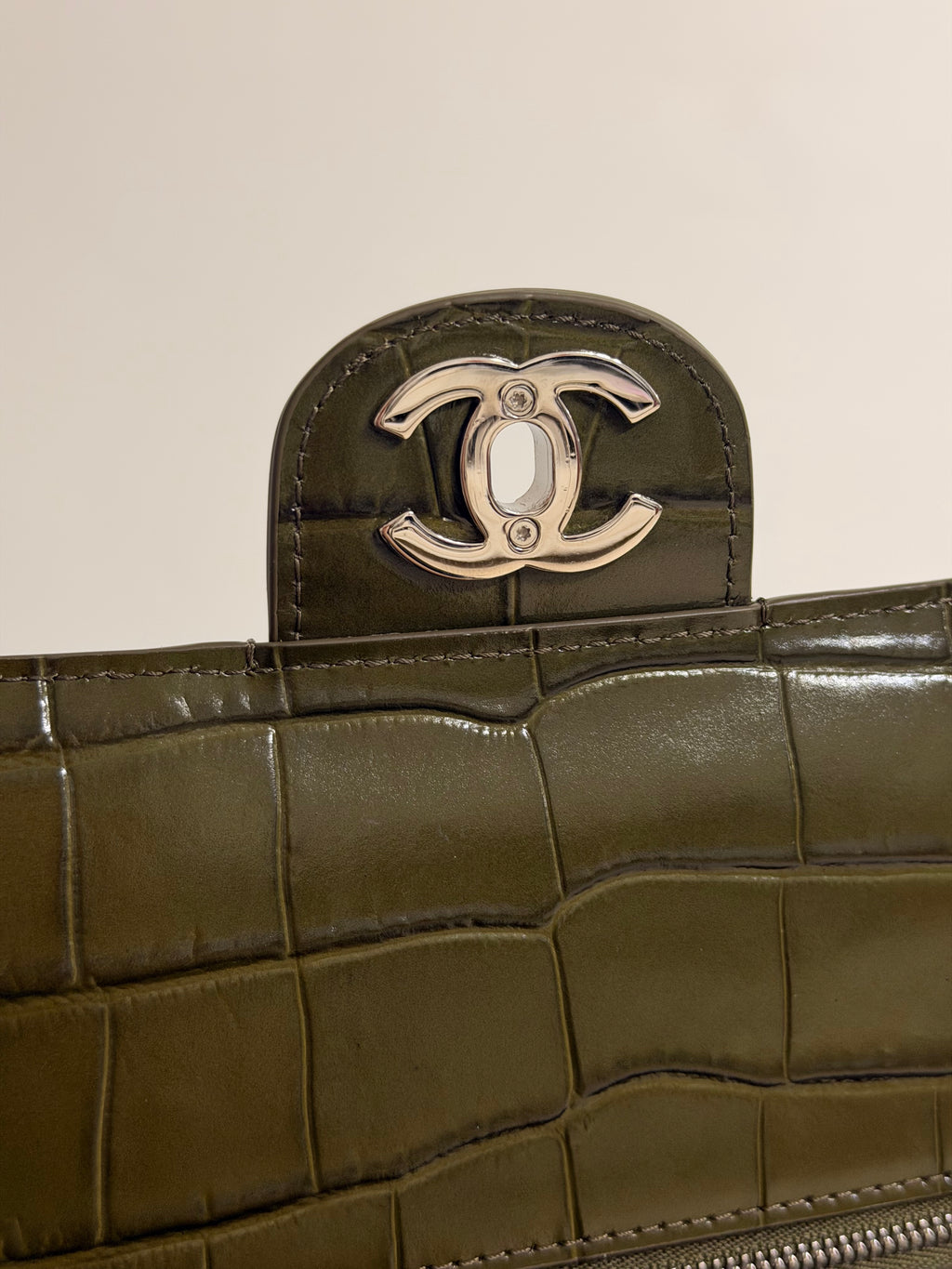 Chanel Olive Green Alligator / Crocodile Classic Maxi Flap Bag – Silver Hardware
