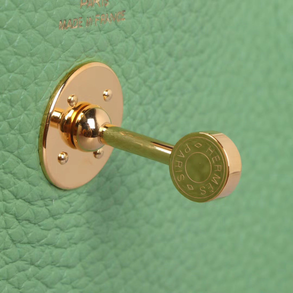 Hermes Mini Lindy 20cm Bag 3I Vert Criquet Togo Leather Gold Hardware