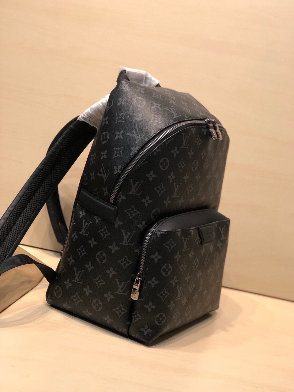 Louis Vuitton M43186  DISCOVERY BACKPACK PM