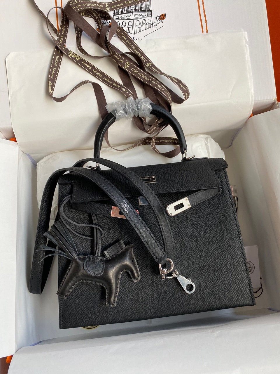 HERMES KELLY 28 SELLIER BLACK  EPSOM PALLADIUM HARDWARE