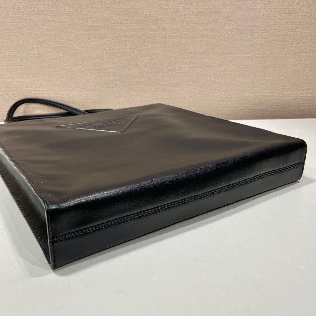 Prada Leather tote Black