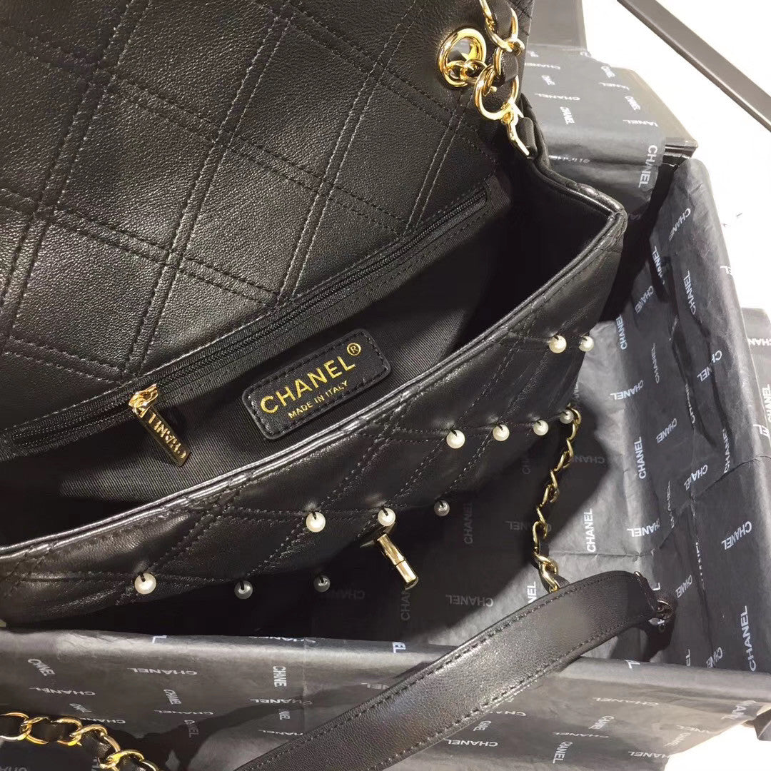 Chanel Pearl Flap Bag AS1202