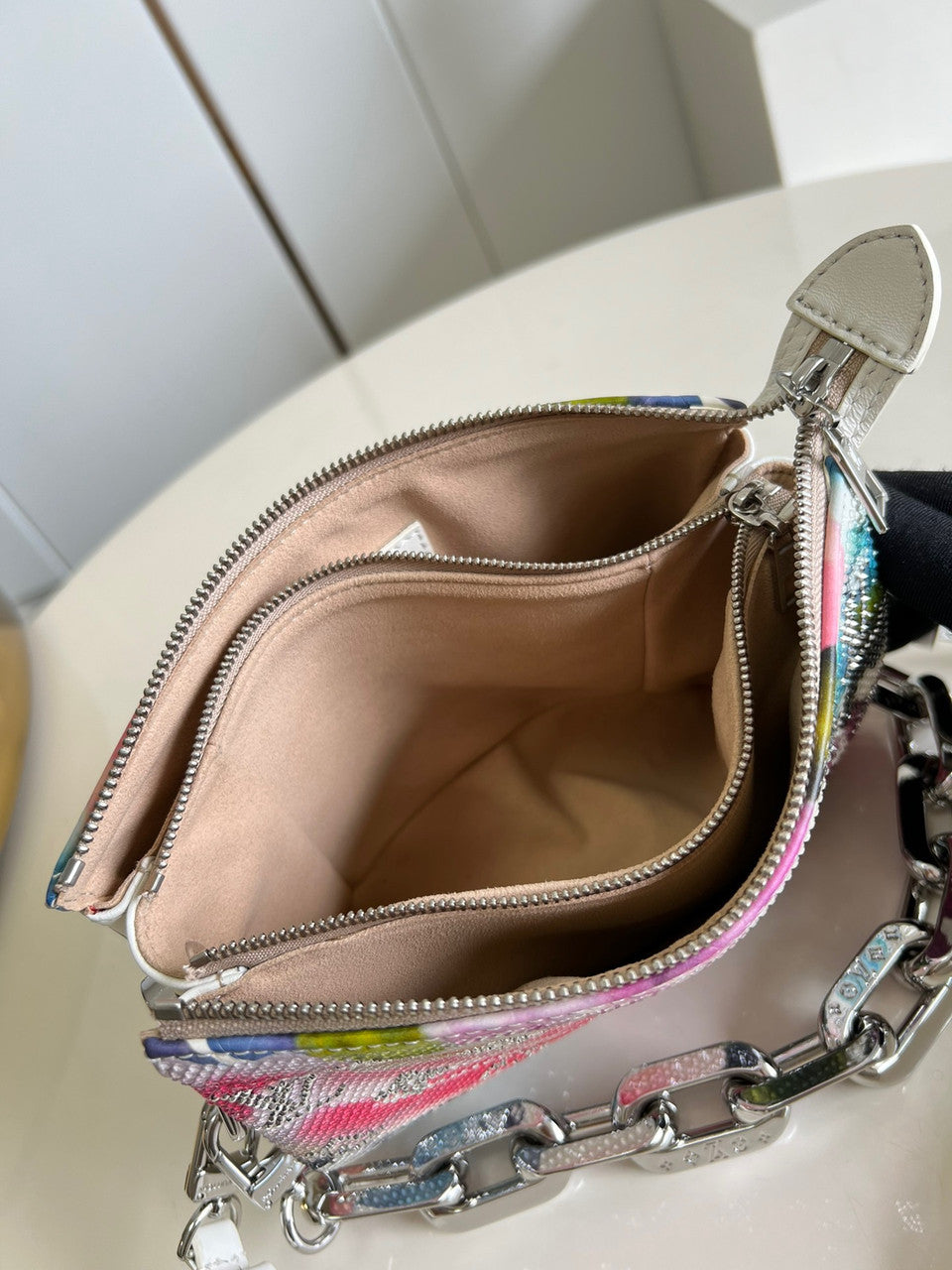 Louis Vuitton M21157 COUSSIN BB