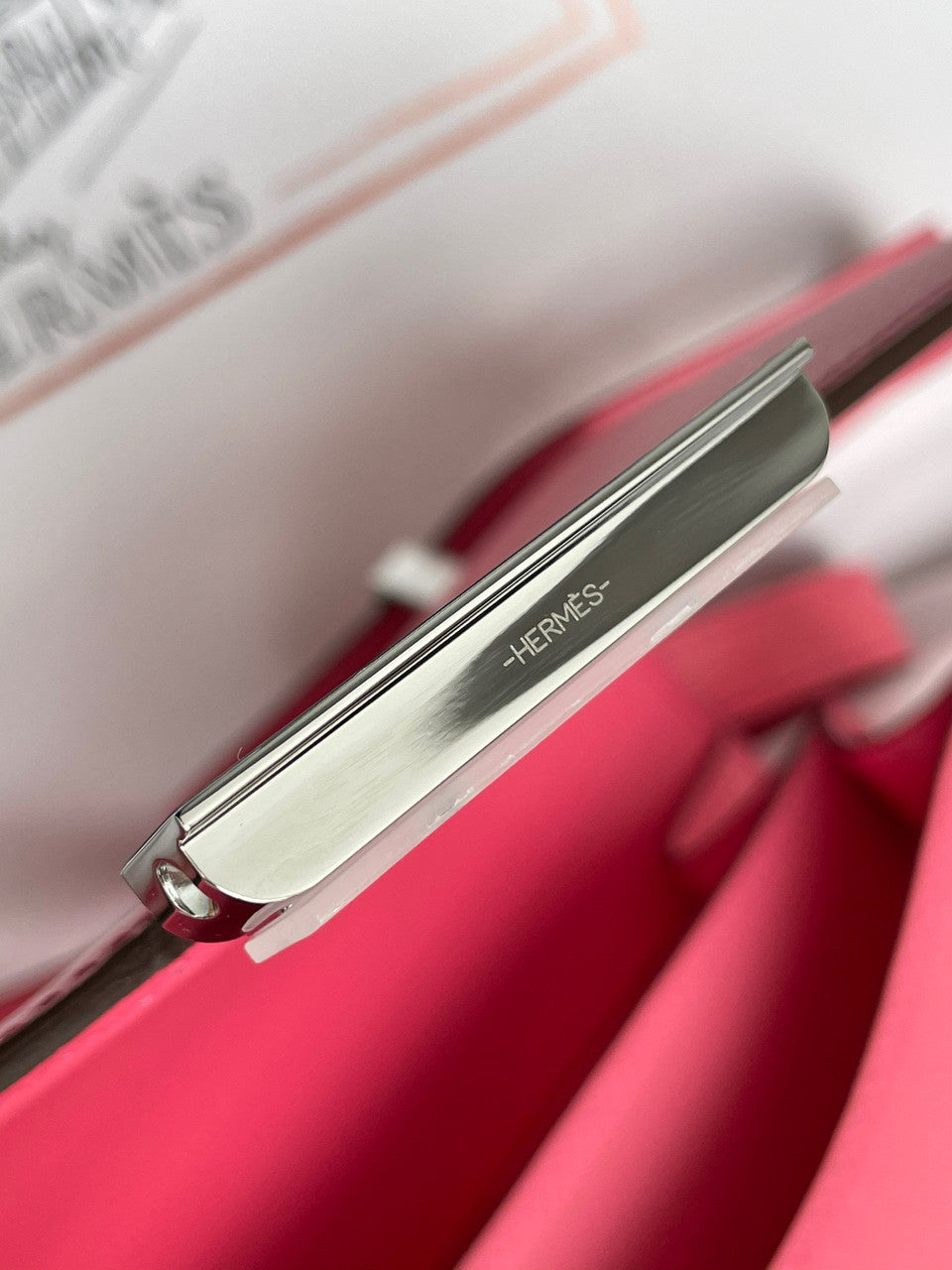 Hermes 8W Rose Azalee  Constance 19cm Evercolour Palladium  Hardware