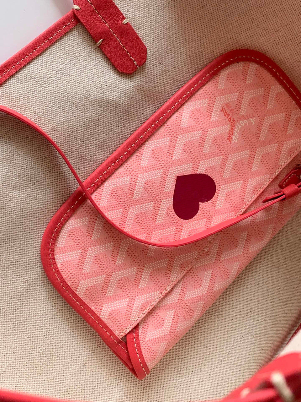 Goyard Limited Edition "LOVE"   St Louis GM Tote Pink Chevron Bag