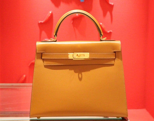 Hermès Gold Kelly 28 Box Leather Gold Hardware