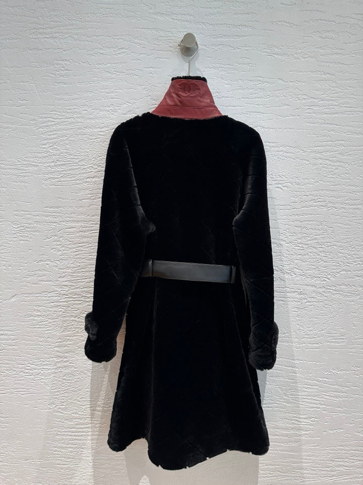 Chanel Shearling Coat with Diamond Quilting, Leather Belt and CC Logo — Fall/Winter 2026-2027 Chanel