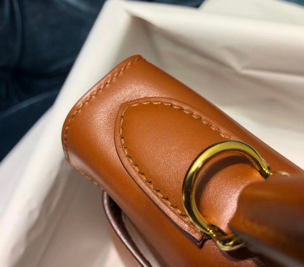 Hermès Caramel Kelly 28 Box Leather Gold Hardware
