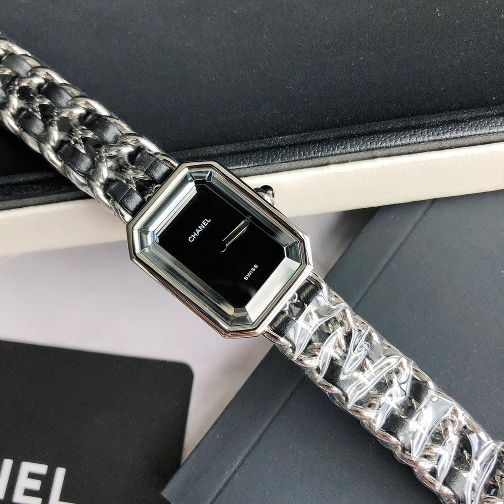 Chanel Pre-Owned 1990s Silver pre-owned Première Rock Quartz