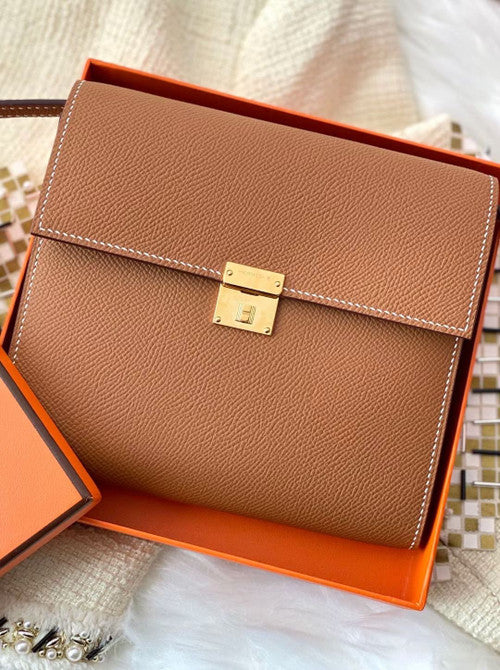 Hermes Clic 16 wallet Gold Epsom Leather With Gold Hardware