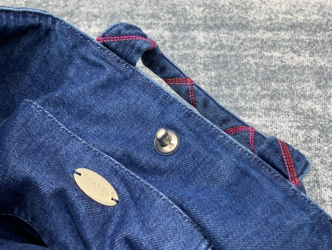 [Priority Access] Chanel CoCo Beach Denim Hobo Bag 2022