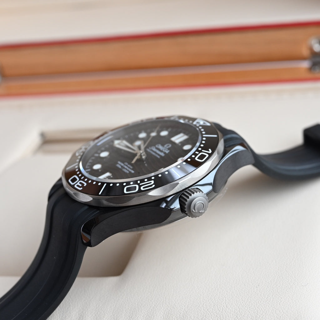 Omega Seamaster 300M Black Ceramic Titanium Watch 43.5mm Full Set