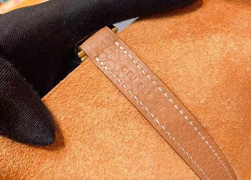 HERMES Taurillon Clemence Picotin Lock 22 CM Gold Hardware