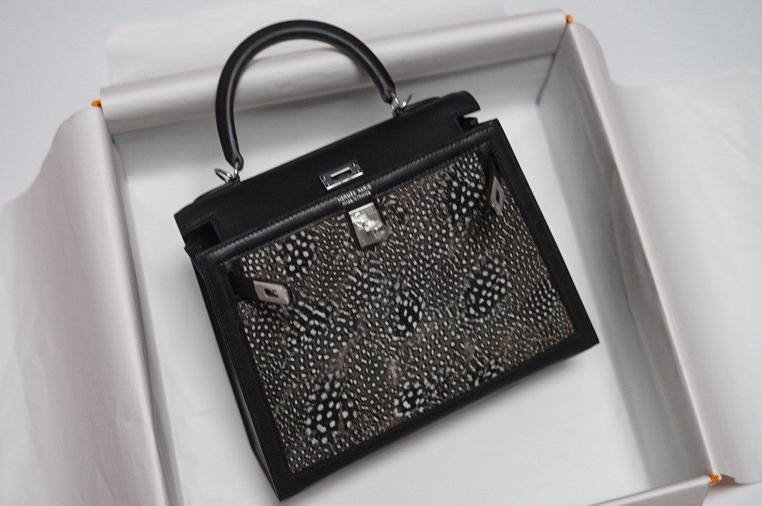 Hermes  FEATHER KELLY 25 Black Peacock feather & Box Leather with Palladium Hardware