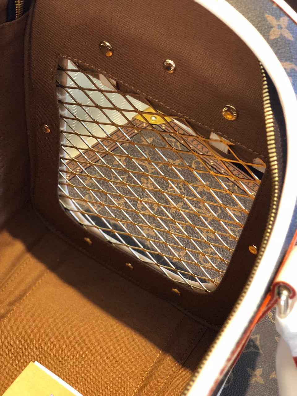 Louis Vuitton M42024 DOG CARRIER 40