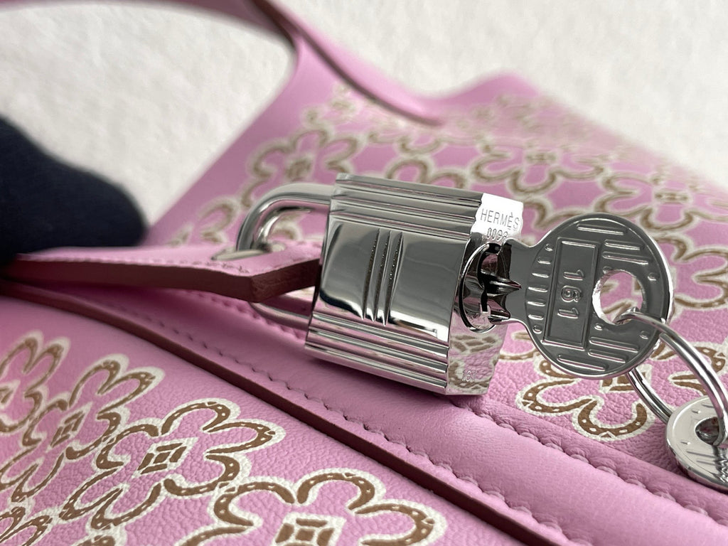 Hermès "Lucky Daisy" Mauve Sylvestre Swift Picotin Lock 18 Palladium Hardware, 2022