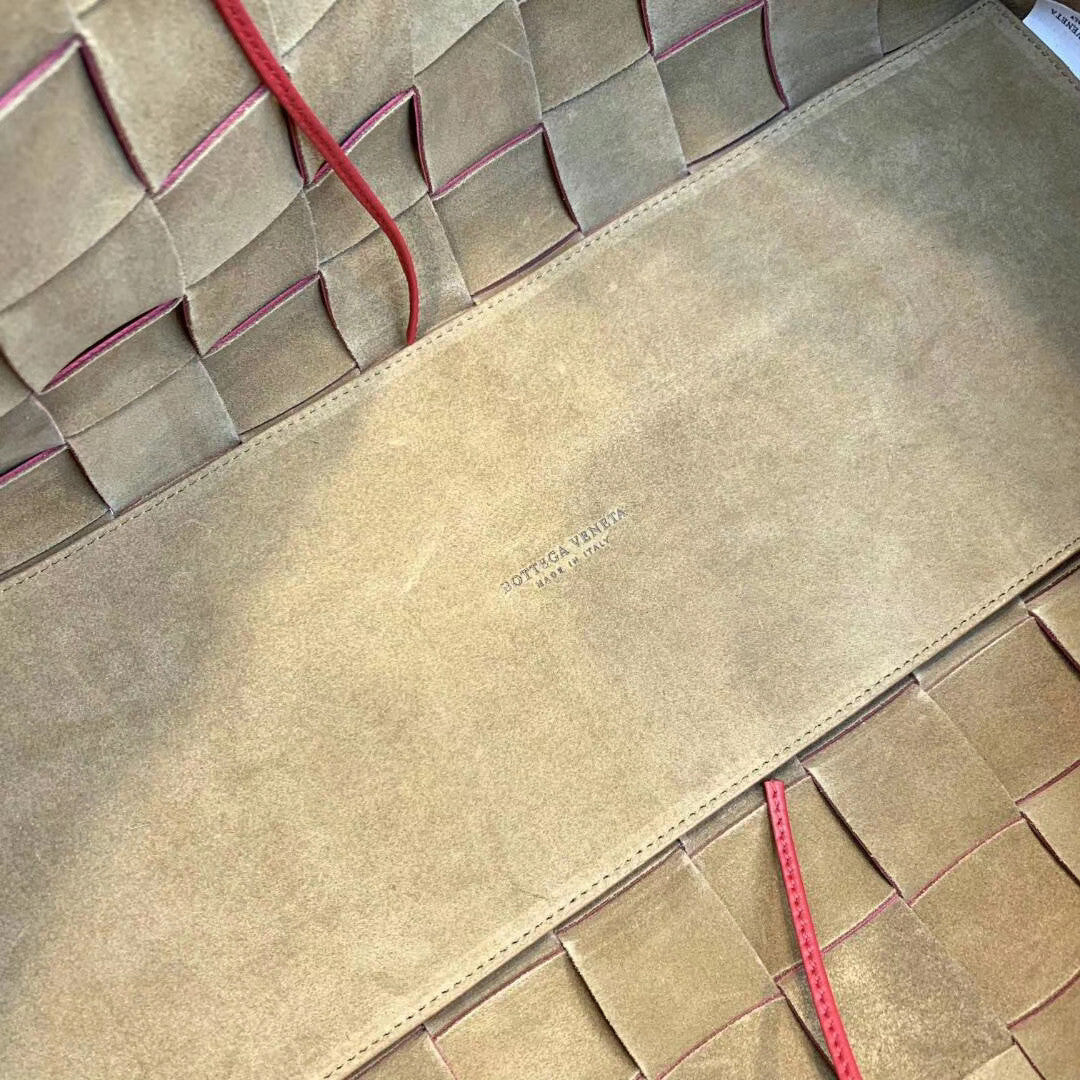 Bottega Veneta MEDIUM TOTE IN MAXI INTRECCIO Red