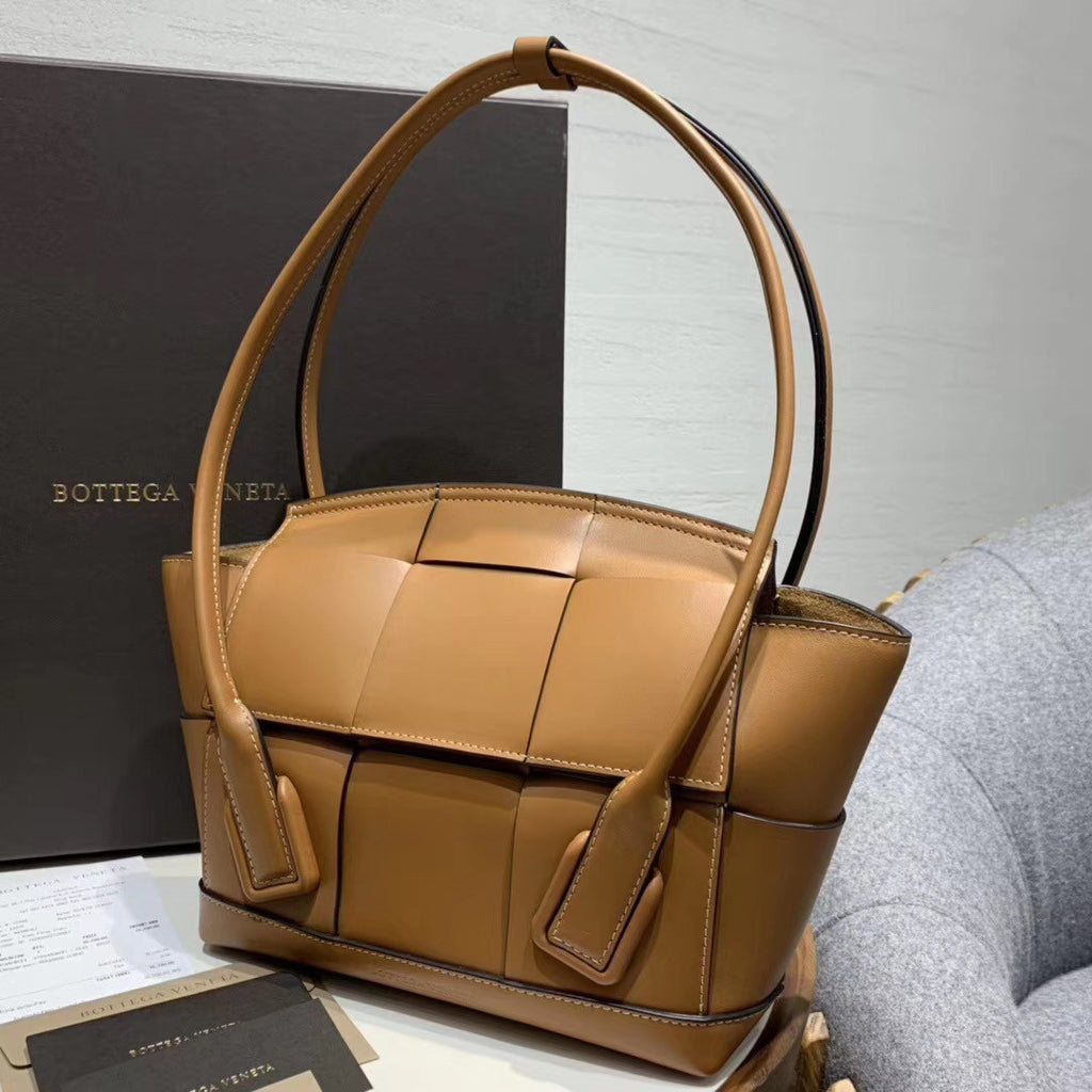 Bottega Veneta ARCO 33 BAG IN FRENCH CALFSKIN Wood