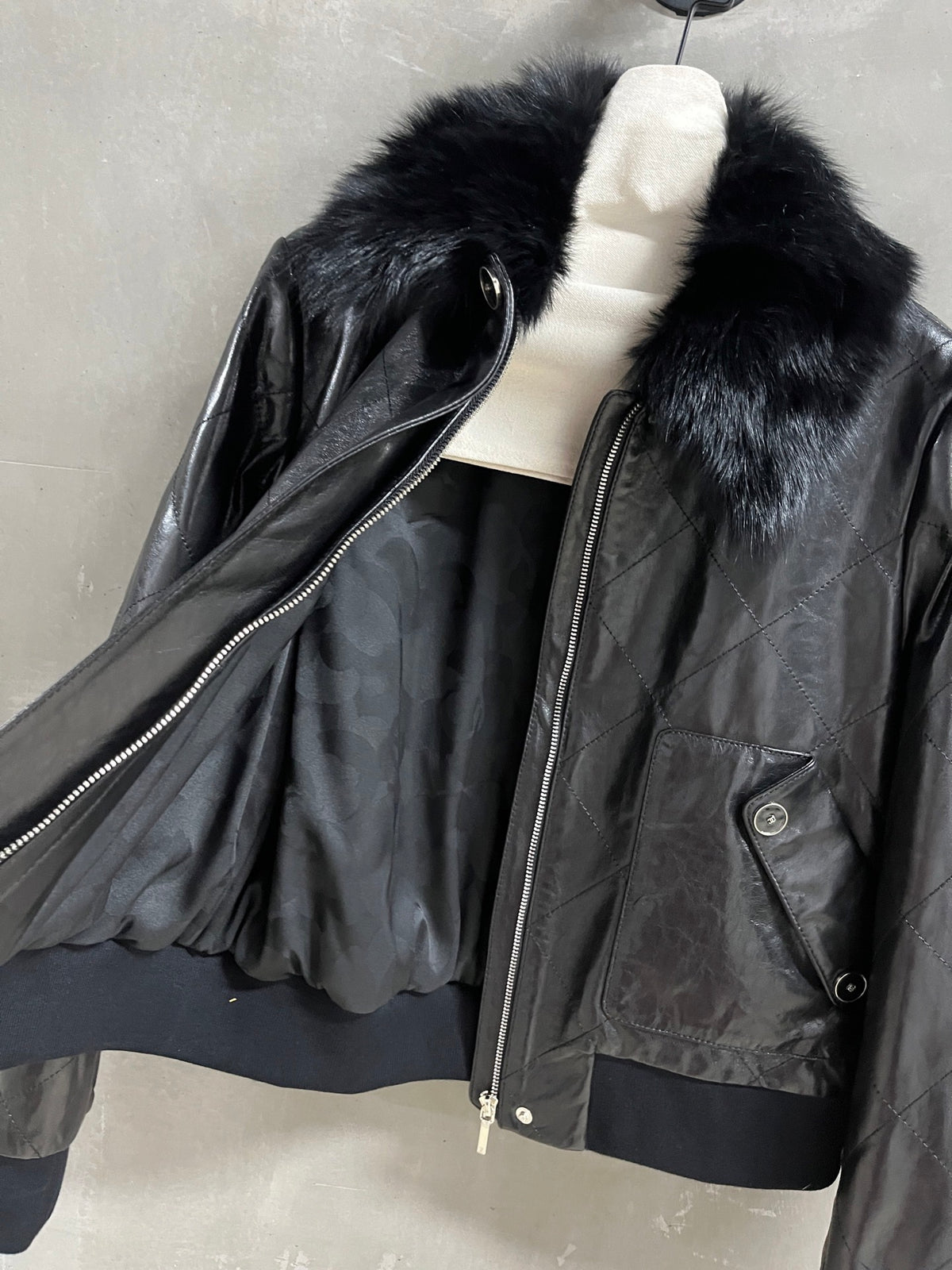 Chanel Diamond-Quilted Leather Bomber Jacket with Detachable Wool Collar — 2026 Fall/Winter Chanel