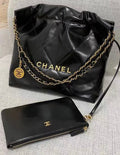 CHANEL 22 SMALL HANDBAG GOLD LOGO BLACK