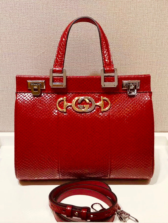 Gucci Red Zumi snakeskin medium top handle bag