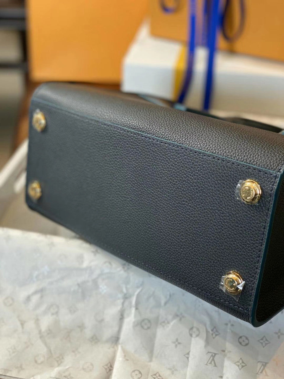 Louis Vuitton M53321 City Steamer PM Black