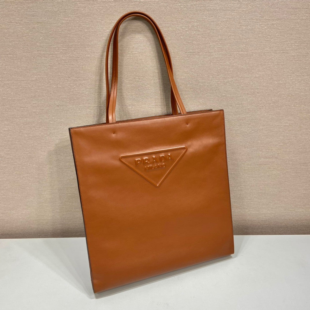 Prada Leather tote Brown