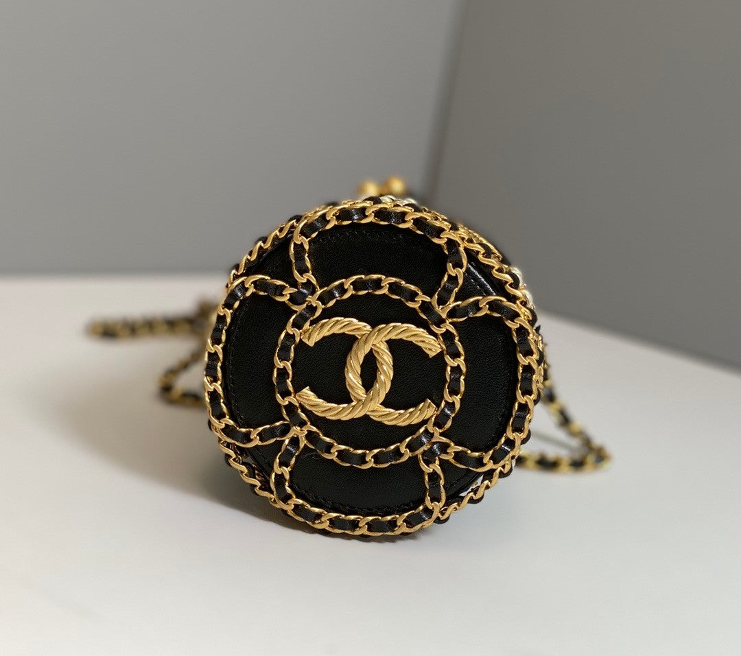 Chanel BUCKET WITH CHAIN Black