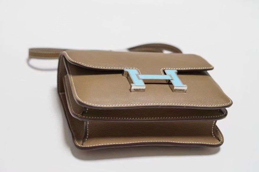 Hermes Etoupe Constance Epsom leather 18cm With Enamel Hardware