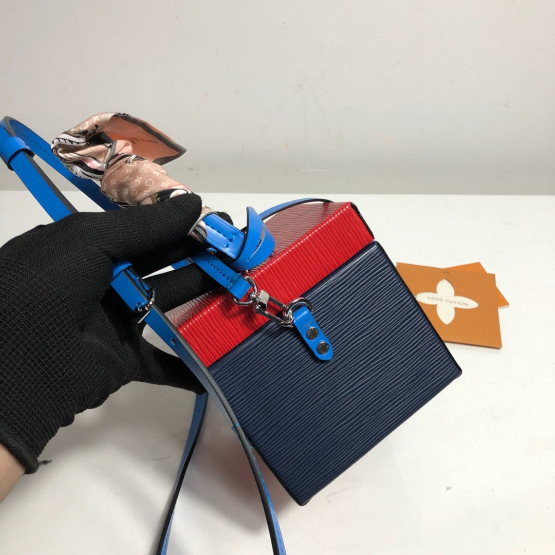 Louis Vuitton M52466 BLEECKER BOX