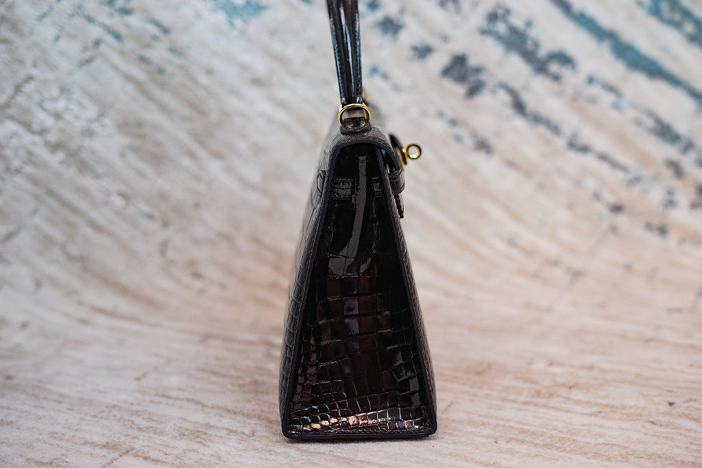 Hermes Black Alligator KELLY 25 WITH GOLDHARDWARE