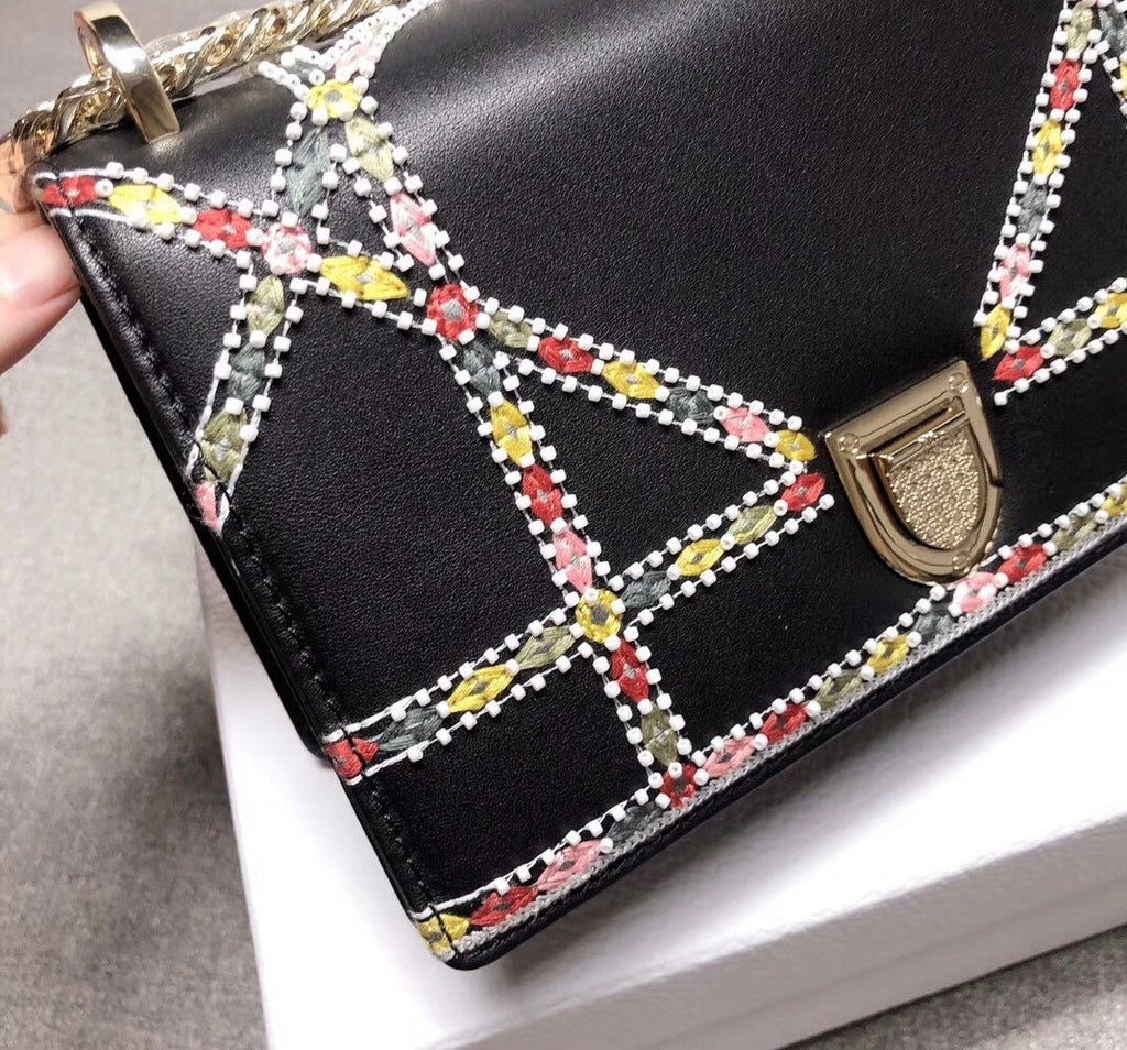Christian Dior DIORAMA EMBROIDERED BAG SS2019