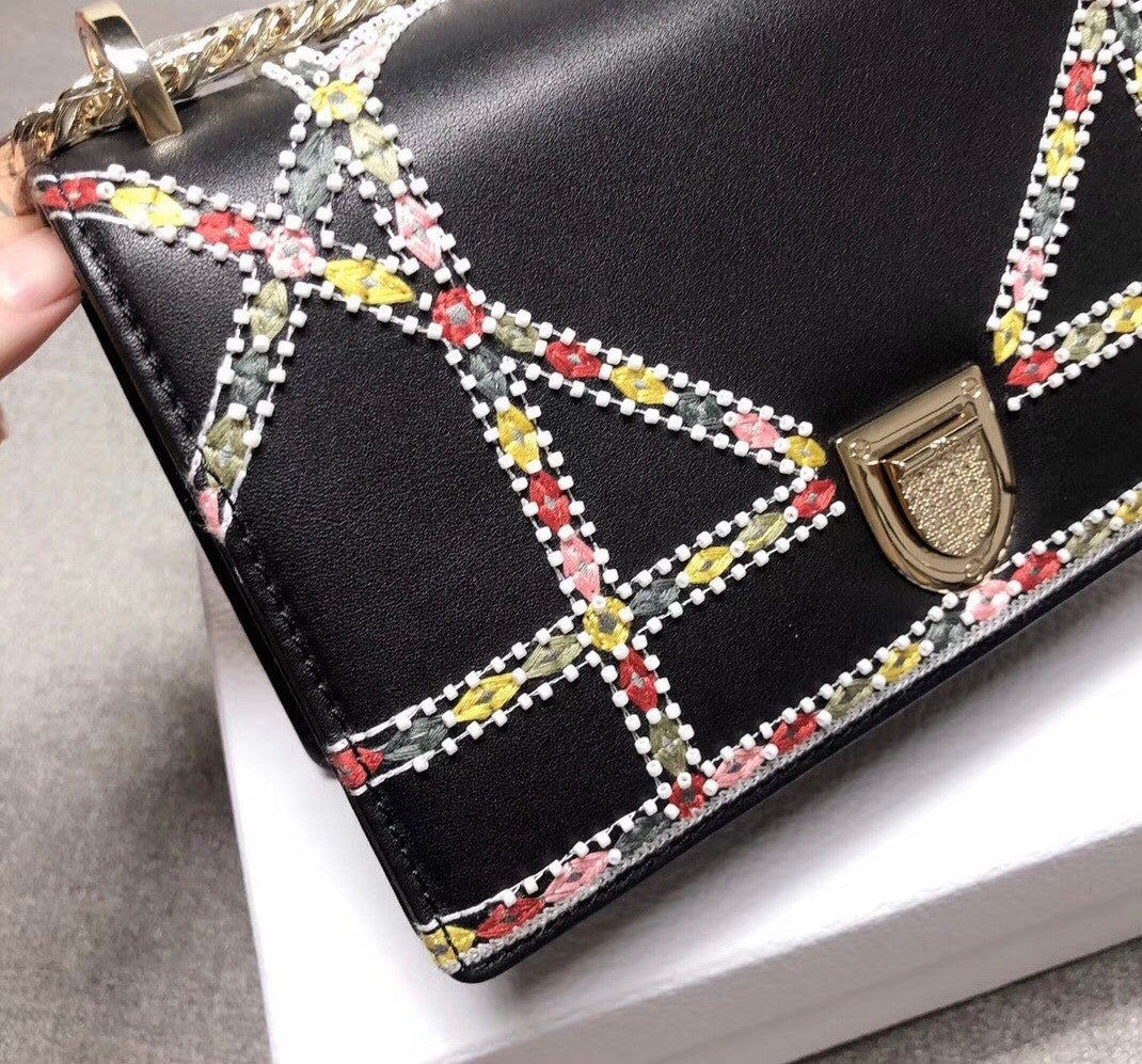 Christian Dior DIORAMA EMBROIDERED BAG SS2019