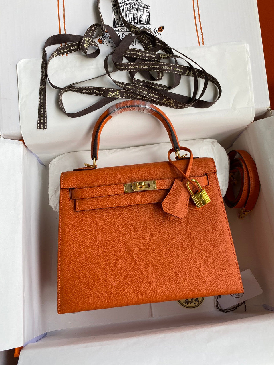 HERMES KELLY 28 SELLIER ORANGE EPSOM GOLD HARDWARE
