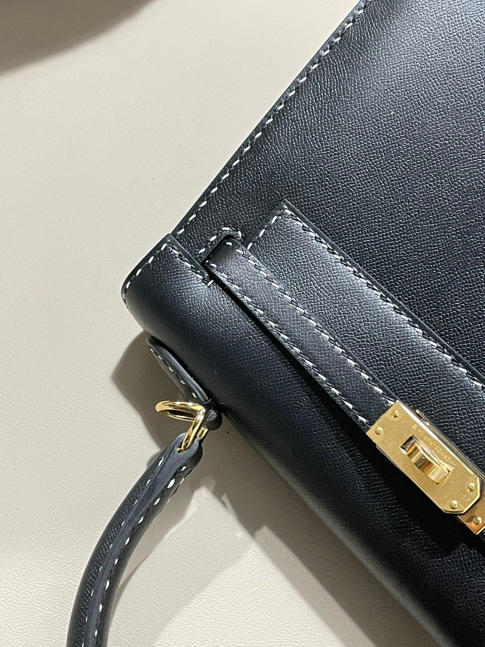 HERMES LIMITED EDITION KELLY 25 MISS YOU SELLIER UN POINT SUR DEUX NOIR BLACK MONSIEUR GOLD HARDWARE