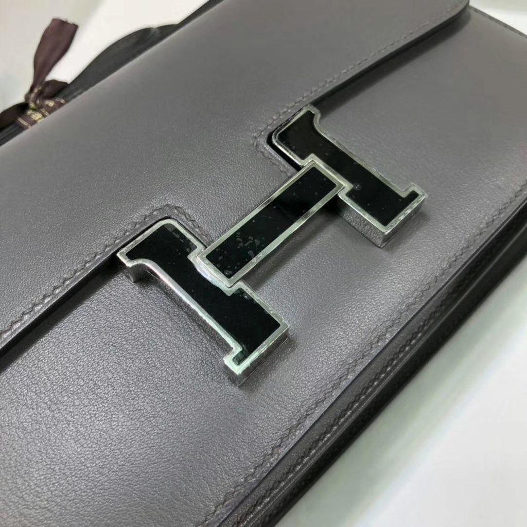 Hermes Constance 25cm Grey Box Leather Shoulder Bag with Enamel Hardware